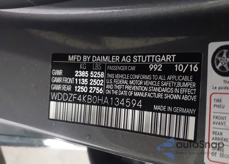 2017 Mercedes-Benz E 300 4Matic z USA, uszkodzony, nr VIN WDDZF4KB0HA134594